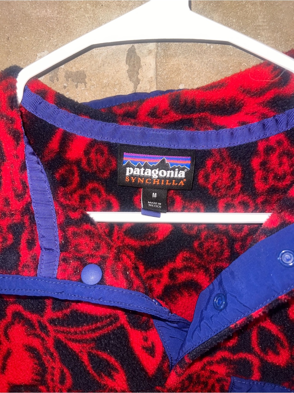 Patagonia Lightweight Synchilla Snap-T Fleece Pullover Rare Lotus Flower Rose - Picture 3 of 4
